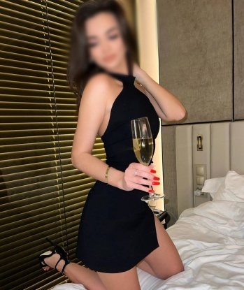 Мои услуги включают незабываемый эскорт и приятное общение. Я готова погрузить тебя в мир страсти и эмоций, исполнить все твои самые сокровенные фантазии. В моих объятьях ты почувствуешь настоящий релакс и насладишься интимными утехами. У меня есть отличные отзывы от моих довольных клиентов, которые подтверждают мою профессиональность и мастерство. Посмотри мои фото и убедись в этом сам! Обещаю, что ты не пожалеешь о проведенном времени со мной. Жду звонка от тебя, чтобы наша встреча стала незабываемой. 💋🔥 7776, 18 лет